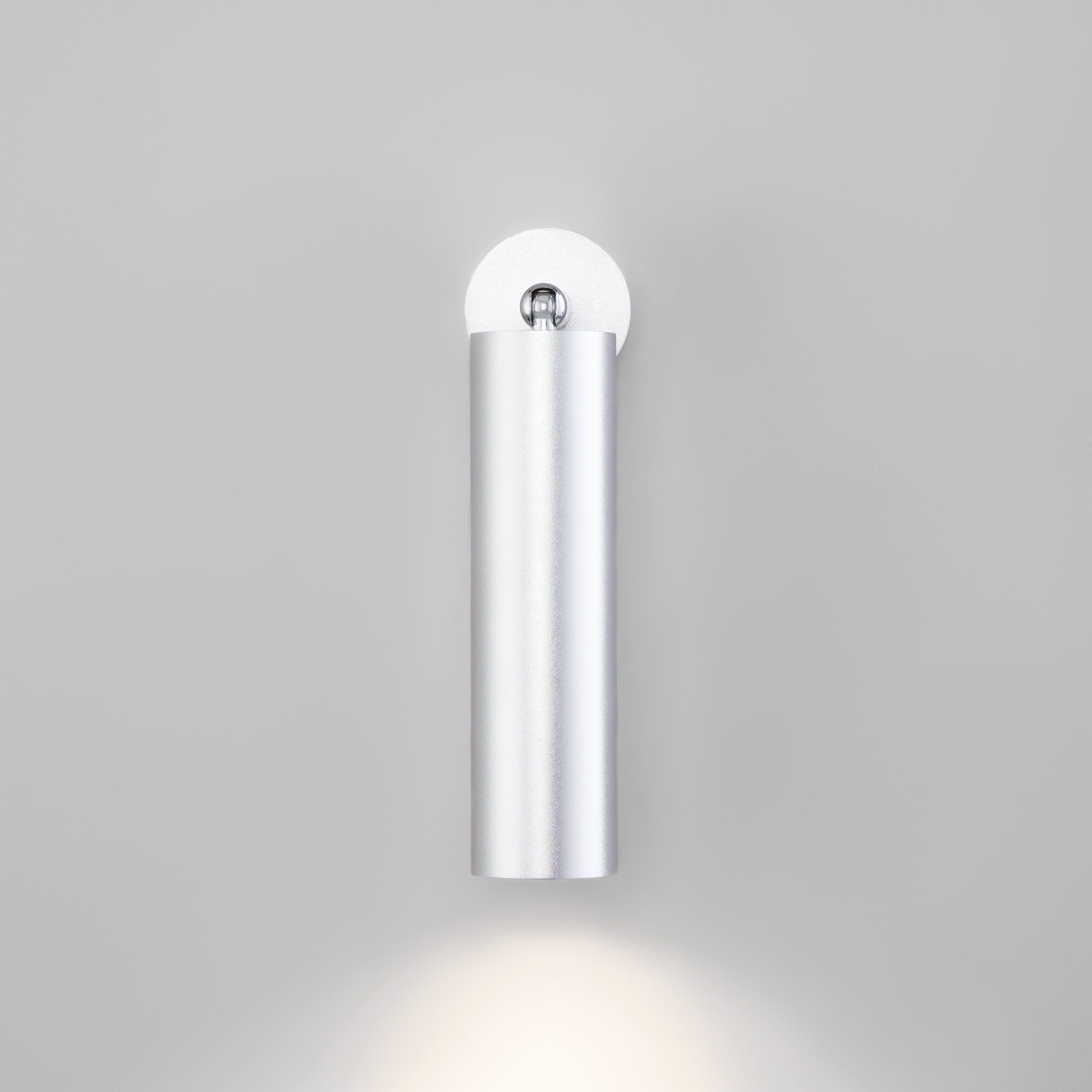 Светодиодный светильник Eurosvet Ease a058946 20128/1 LED серебро фото