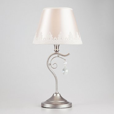Классическая настольная лампа Eurosvet Incanto 00000083402 01022/1 серебро фото